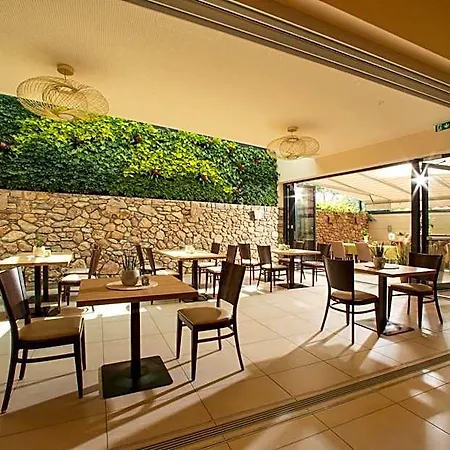 Ξενοδοχείο Hotel-restaurant Allmer 4*