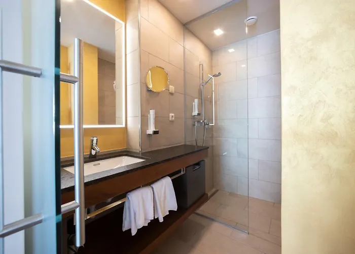 Hotel-restaurant Allmer فندق 4*